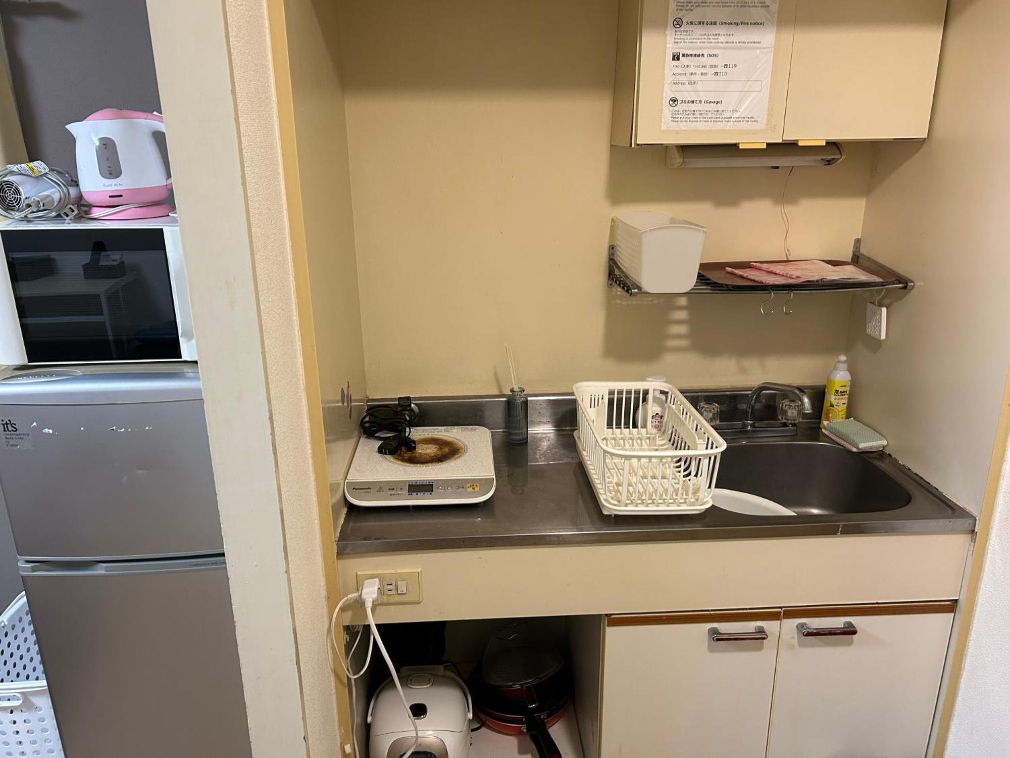 Guest House Zwell Hakata Ohori Park 후쿠오카 외부 사진